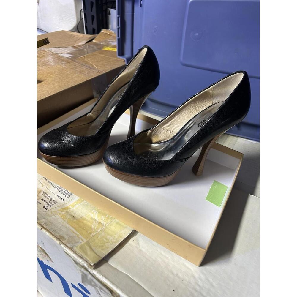 Michael Kors Black Leather Platform Pumps Heels Size 7M Women